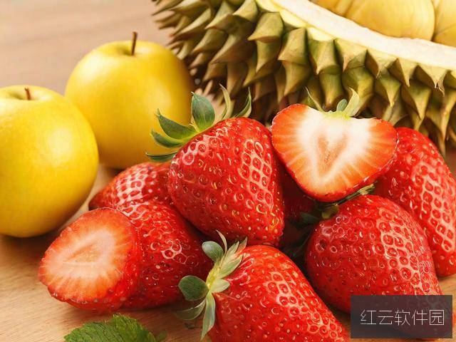 蔬果王国里的五彩人生，草莓的娇艳与榴莲的争议
